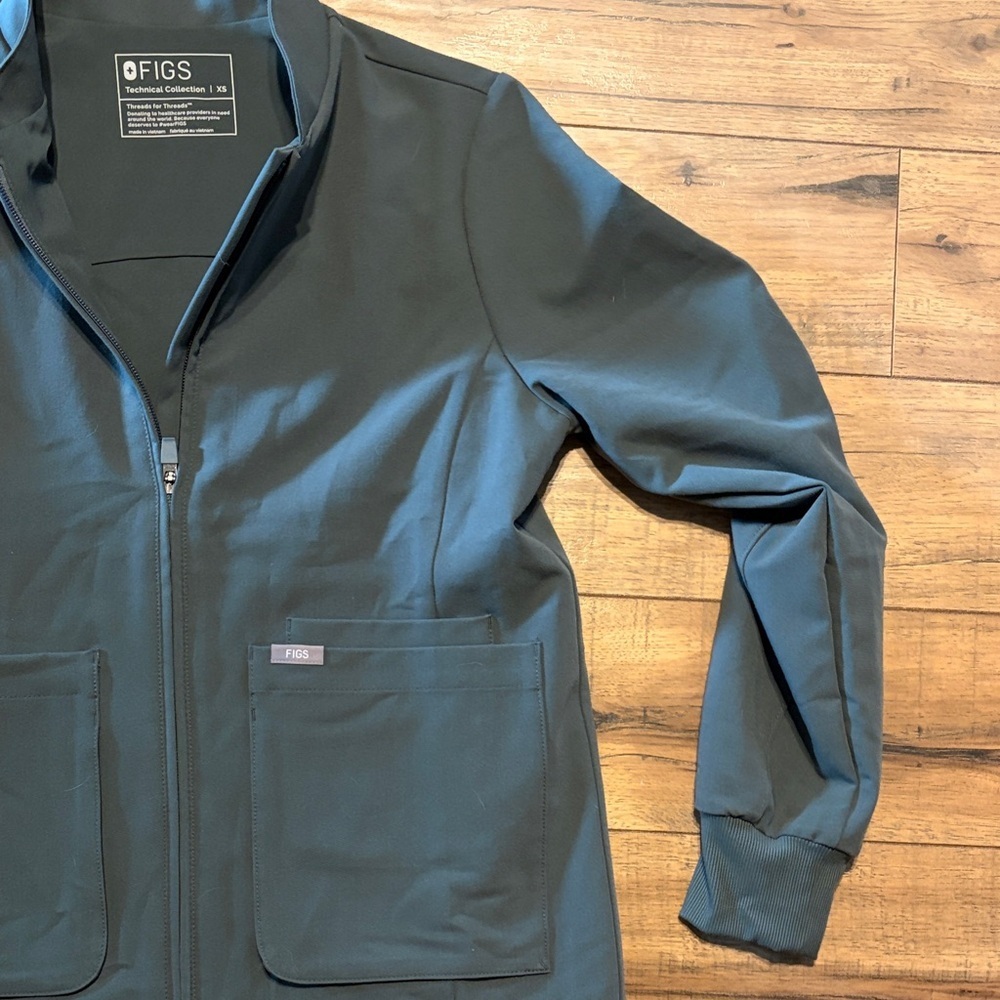 Figs Technical Jacket - Picture 4 of 6